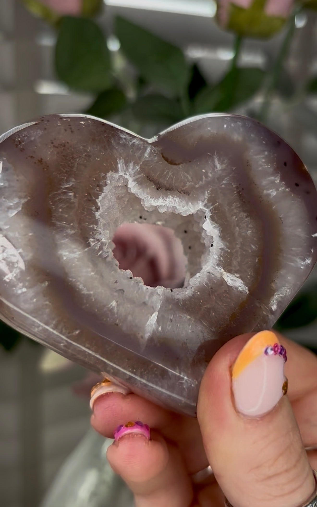 Beautiful, high grade, agate heart with druzy portal - comes with stand