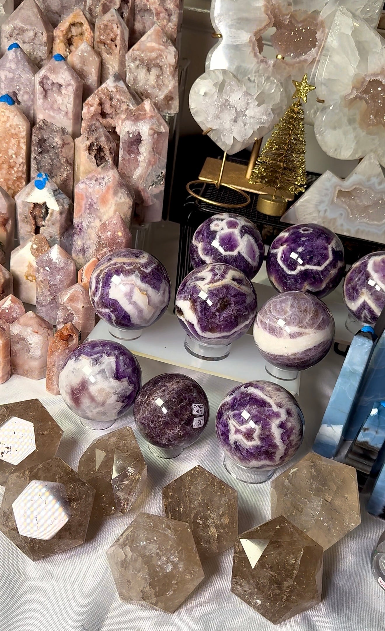 Emily Louise - winter wonderland claims