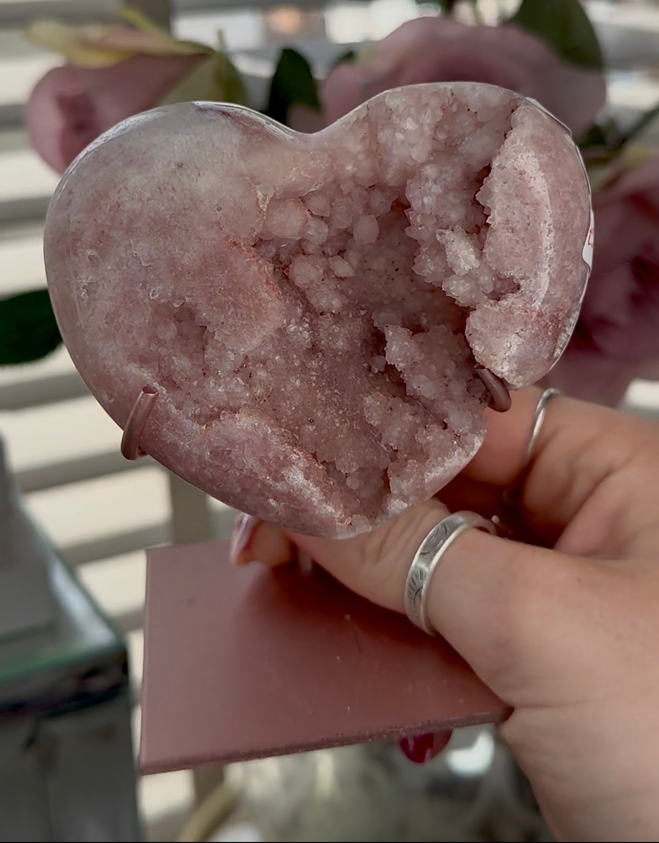 Hq pink amethyst heart - comes with stand