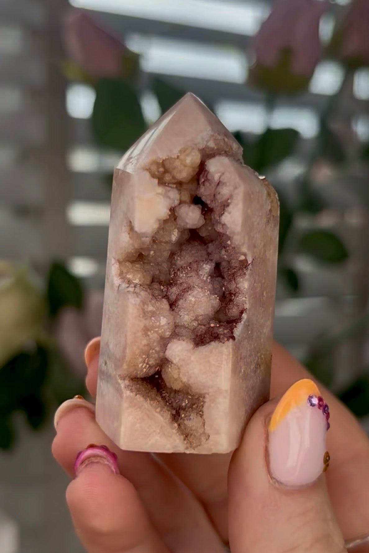 Beautiful, mini Pink amethyst tower