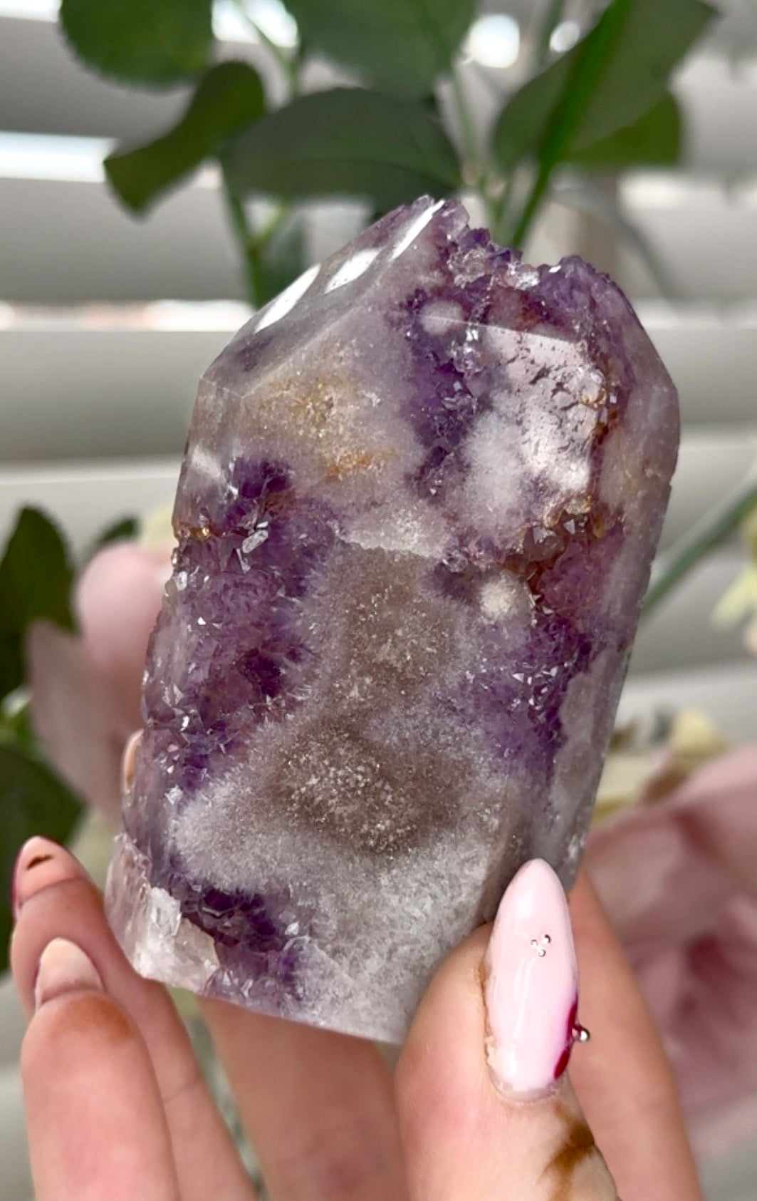 Pink amethyst tower in purple & lilac tones 8cm