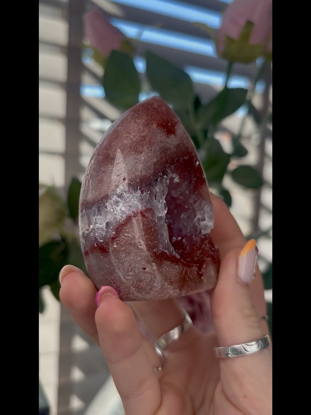 High grade, pink amethyst flame with in incredible quartz 255g (F10)
