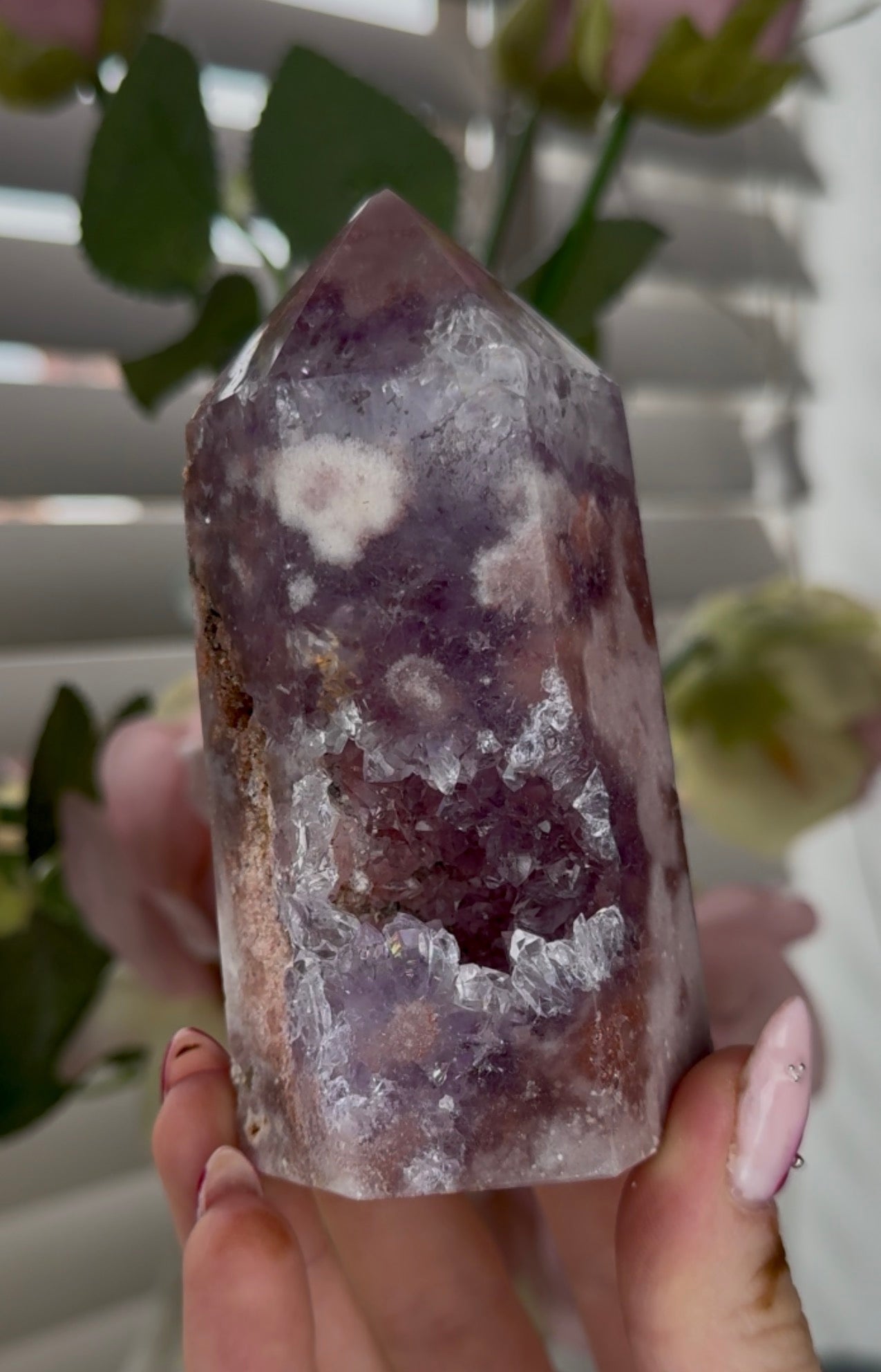High quality Pink amethyst tower in purple & lilac tones 10.5(h) 5cm(w)