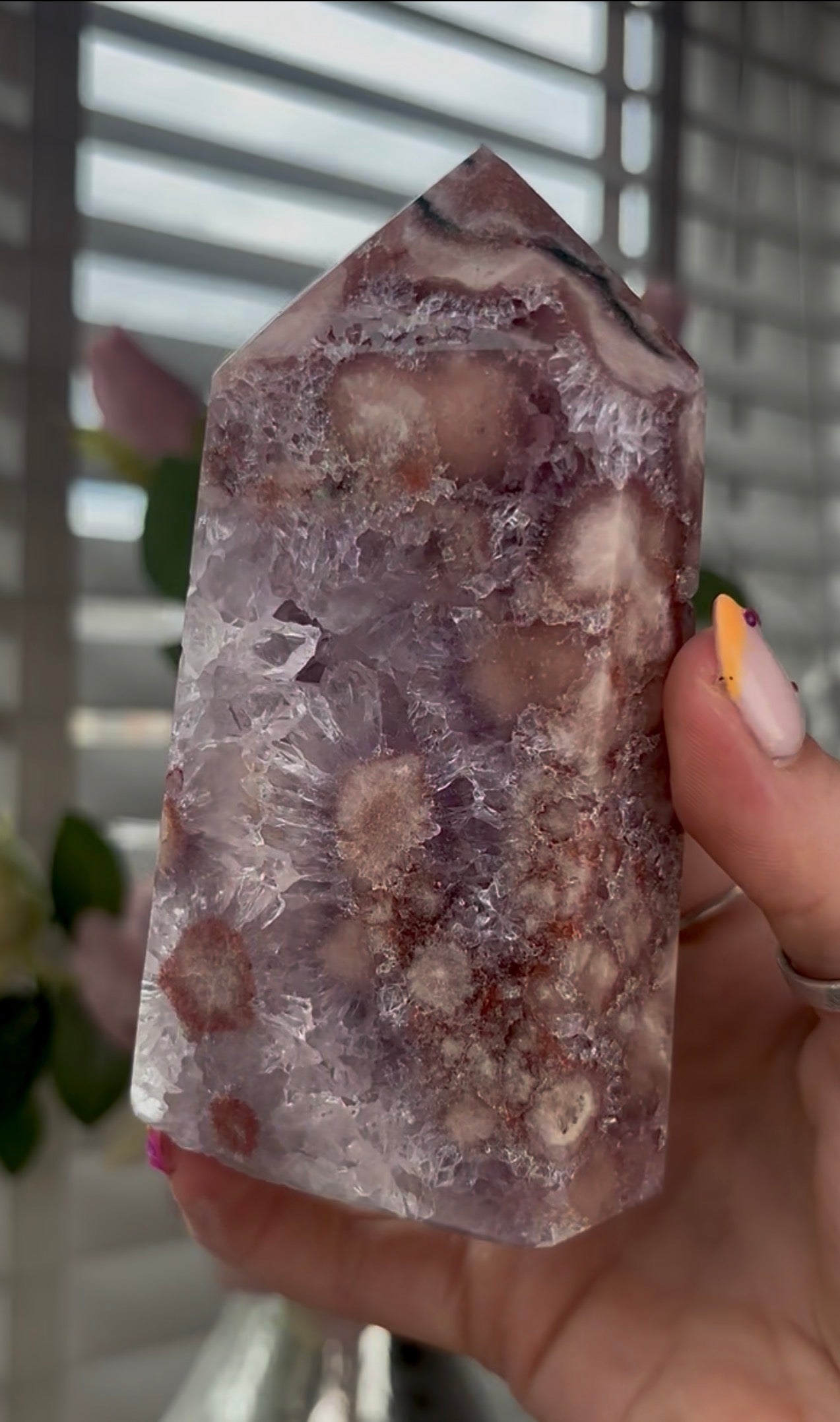 High quality, Pink amethyst tower, with quartz & flower patterns