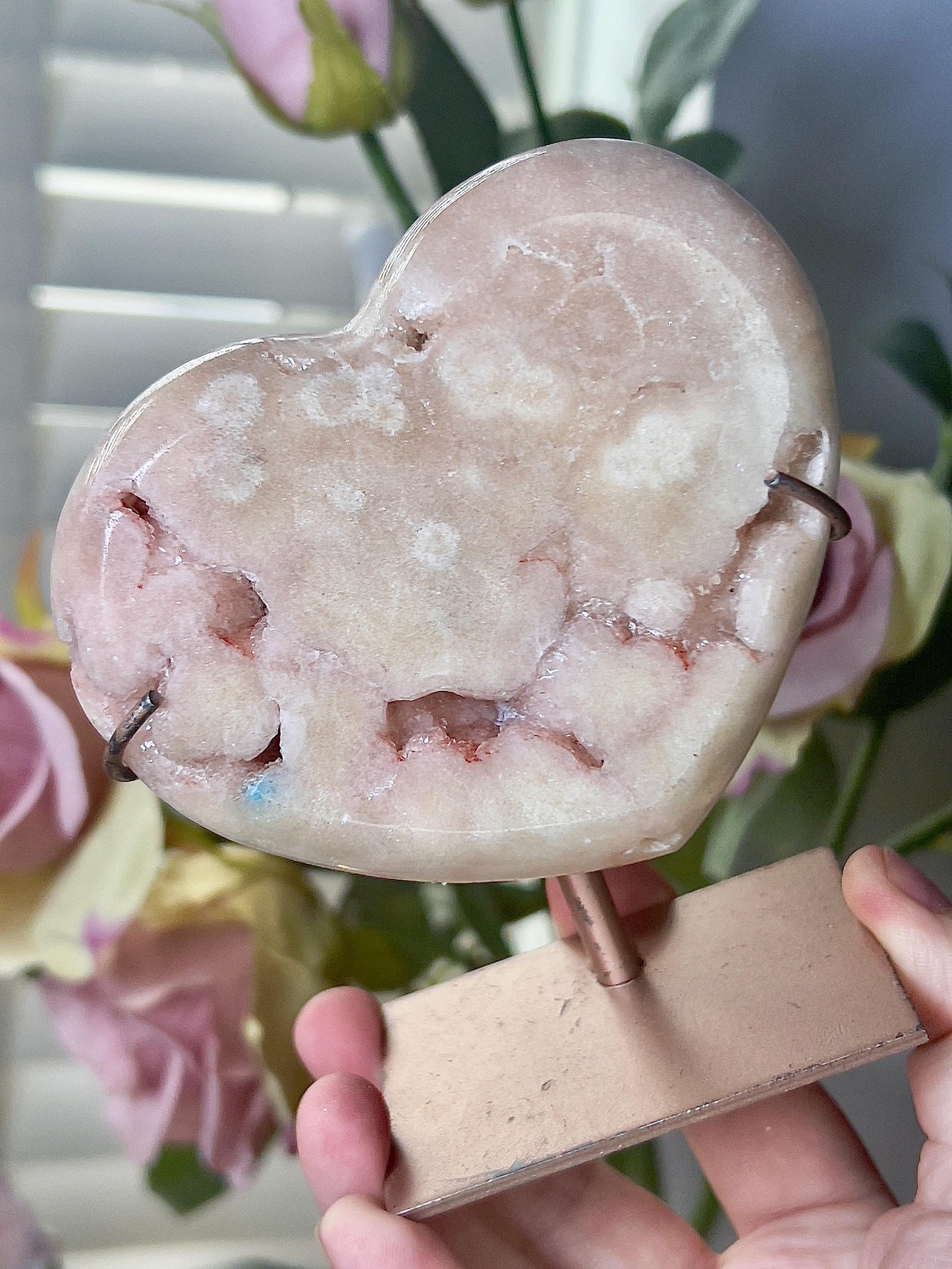 Pink amethyst heart with stand which has scratches (discount added) can easily be repainted