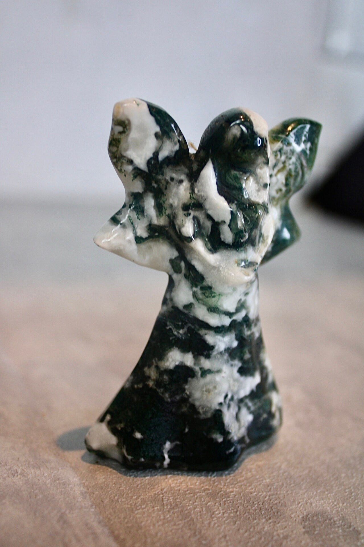 Moss agate, fairy, carving 8cm (h)
