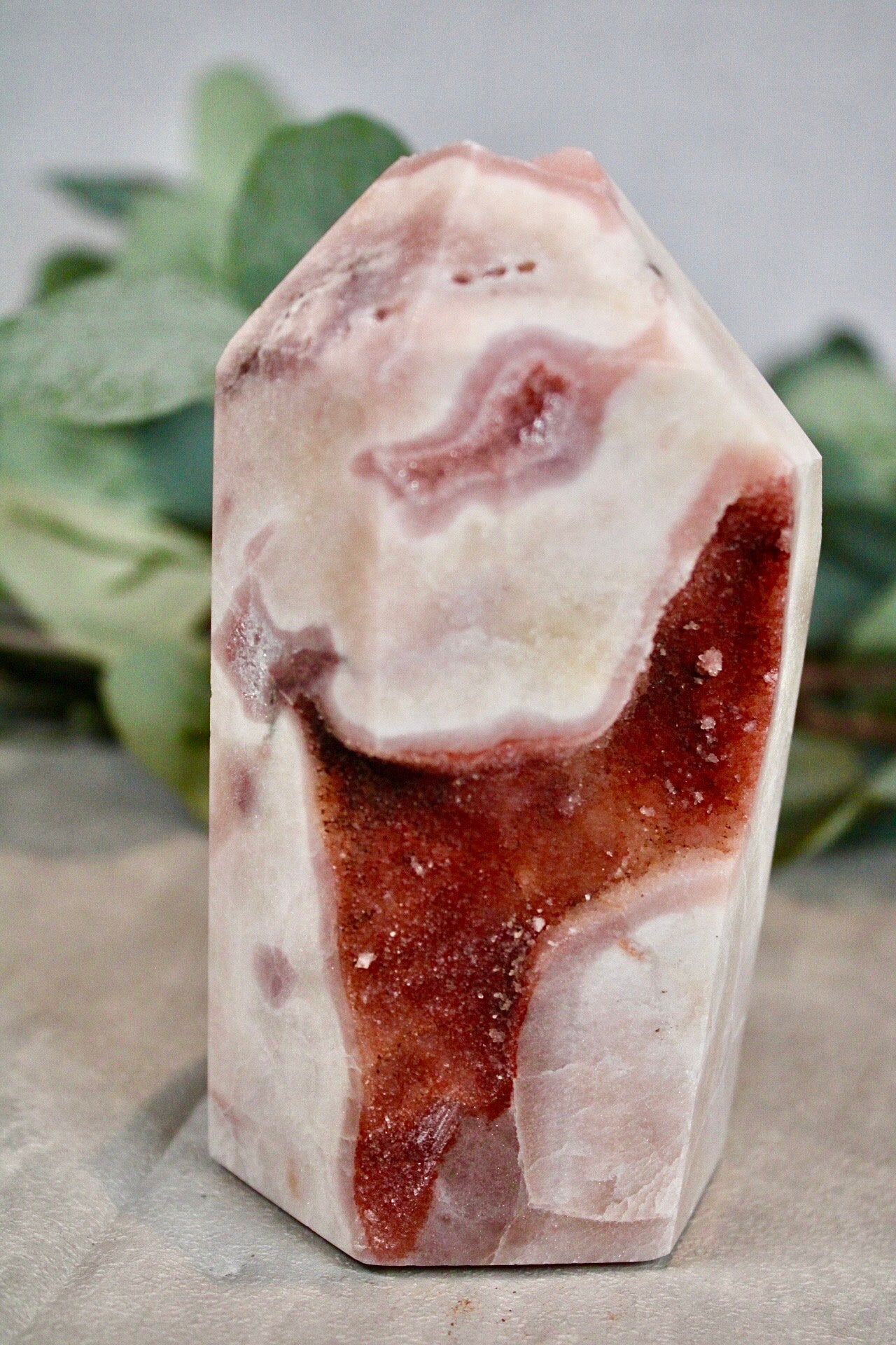 Stunning Pink amethyst tower with red druzy - 650g 11.5cm (h)