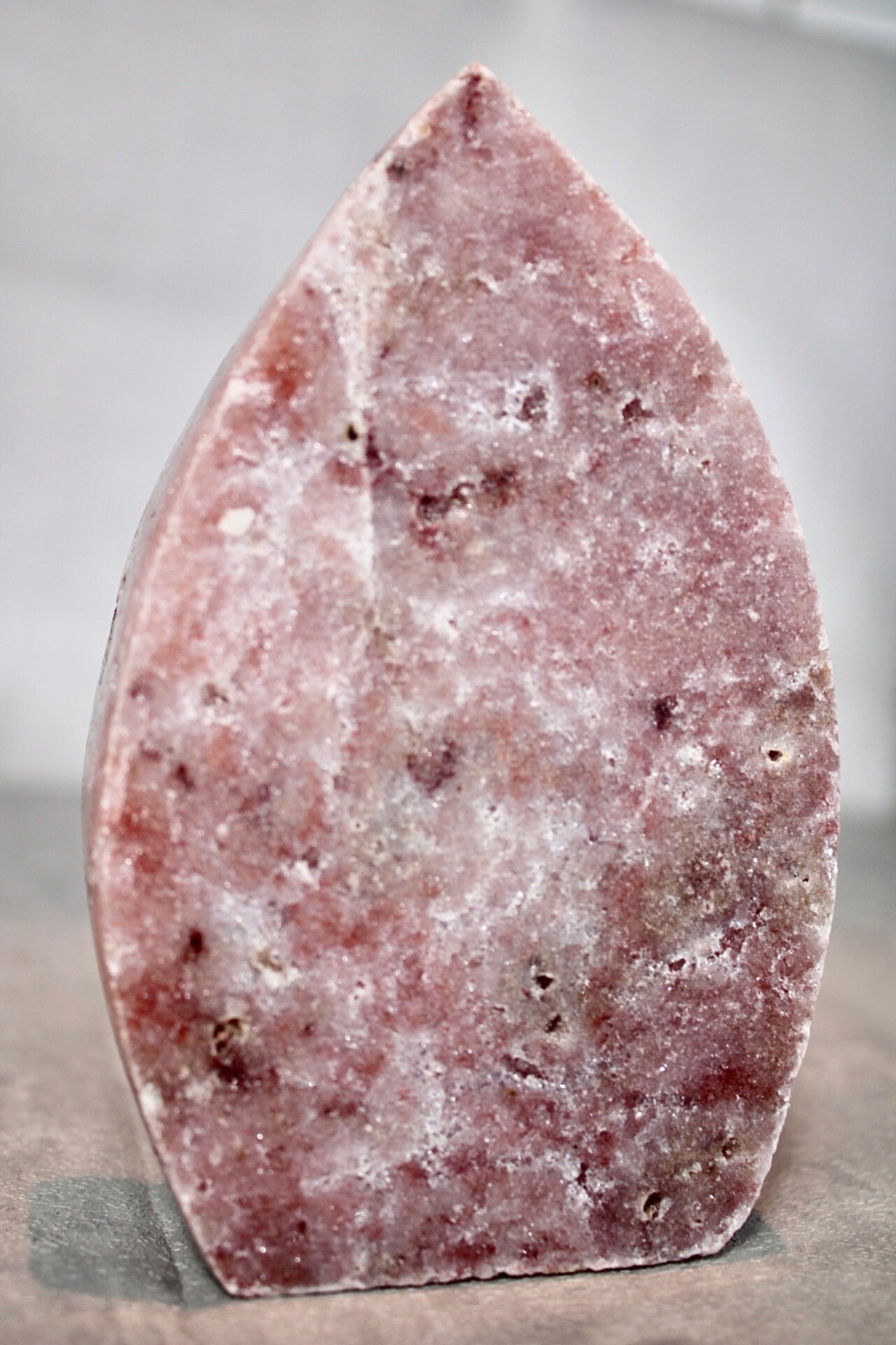 Red and pink toned, pink amethyst flame from brazil 430g 12cm (H) 8cm (W)