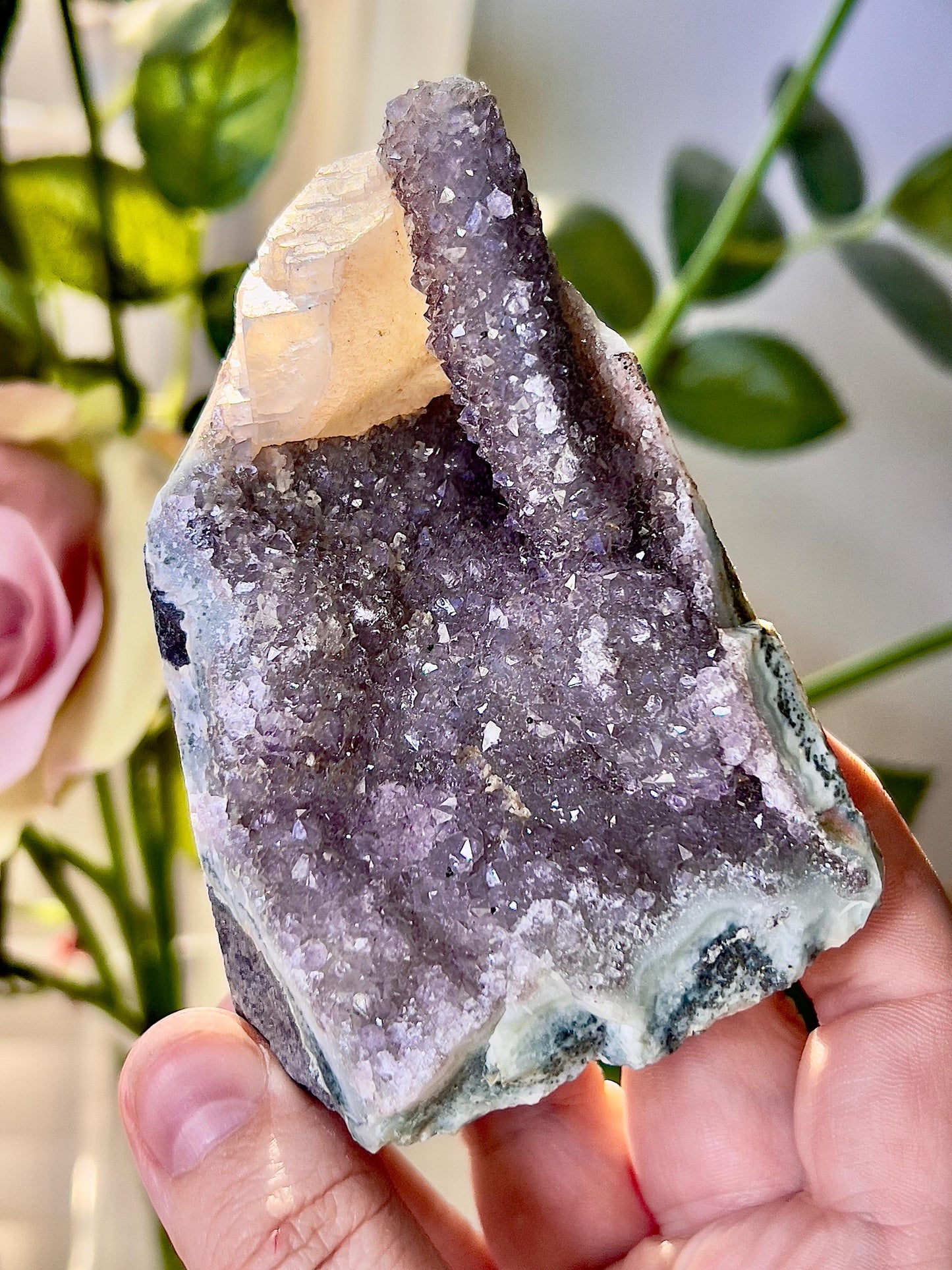 amethyst cutbase freeform with calcite 300g 9cm(h) 6cm(w)