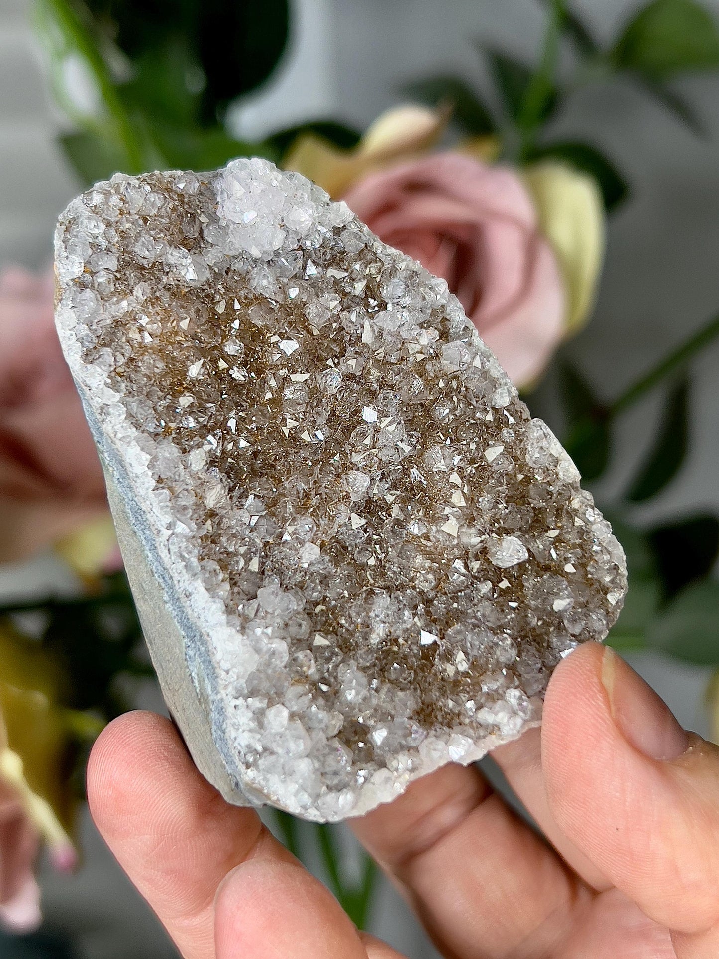 amethyst cutbase green toned freeform - 160g 7cm(h) 5cm(w)