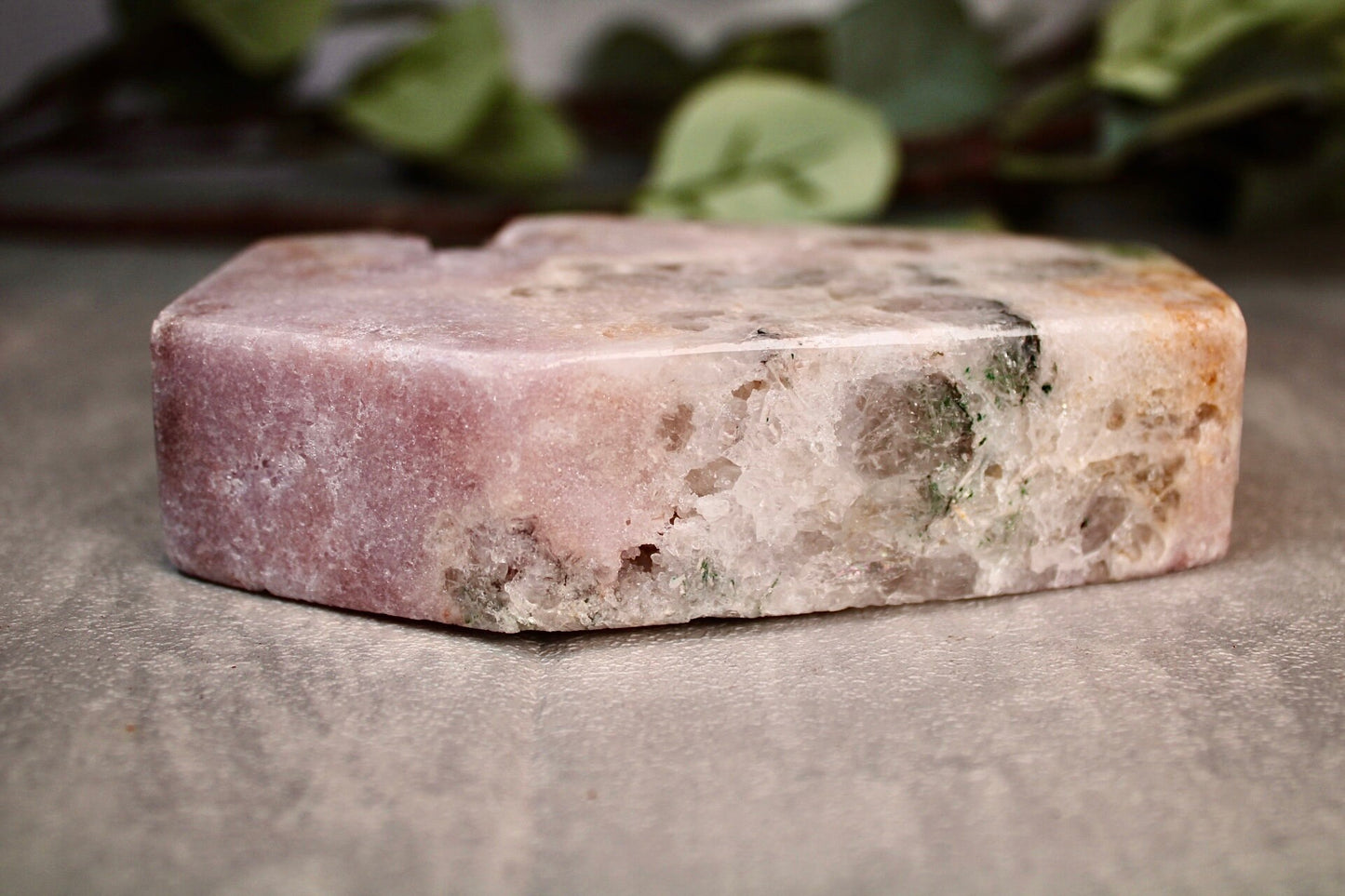 High grade, chunky, pink amethyst, coffin carving, with jasper & quartz 575g 12.5cm(L) 8cm(W)