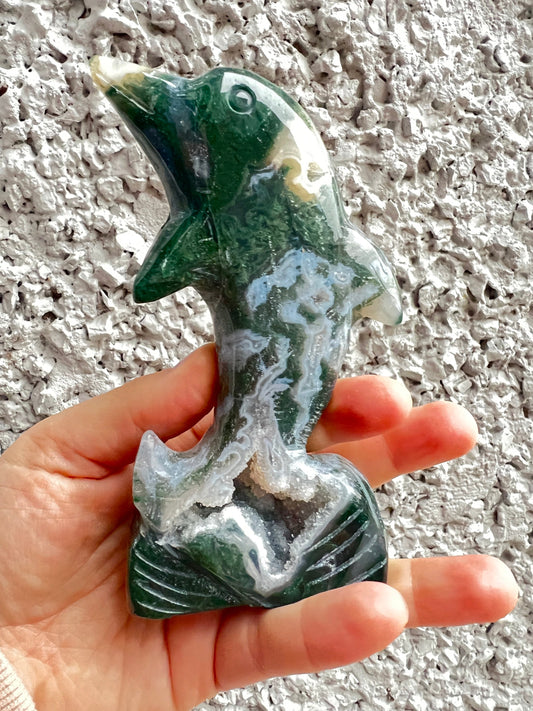 Druzy moss agate dolphin 13.5 cm
