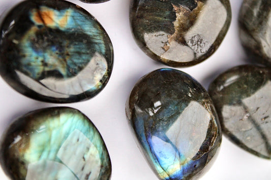 Flashy Labradorite tumble stone