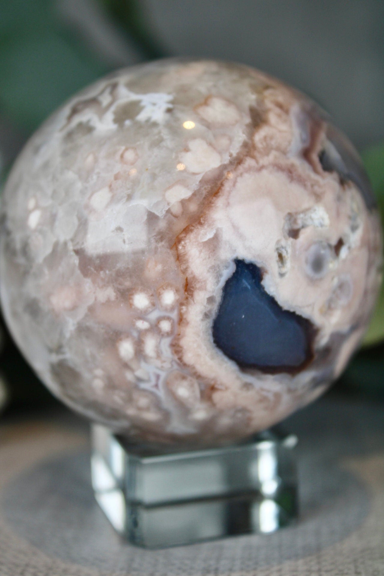 Blue flower agate with chlorite 565G 7CM