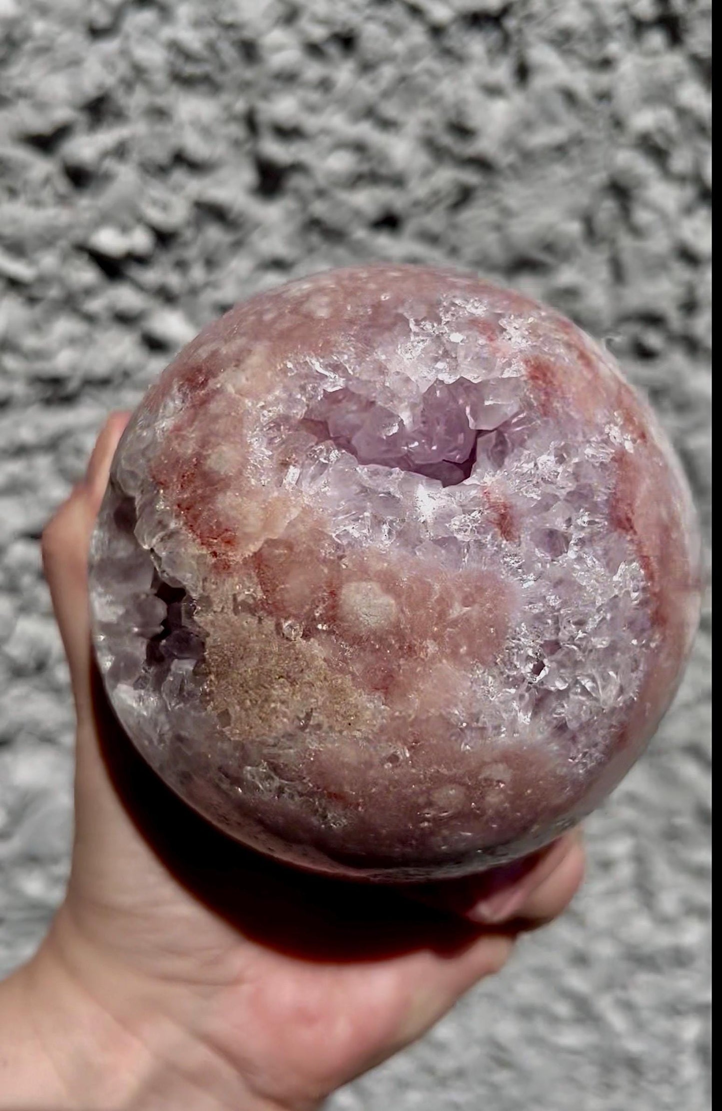 large, high grade, statement pink amethyst with a red/pink tone &beautiful lilac quartz 1.377kg