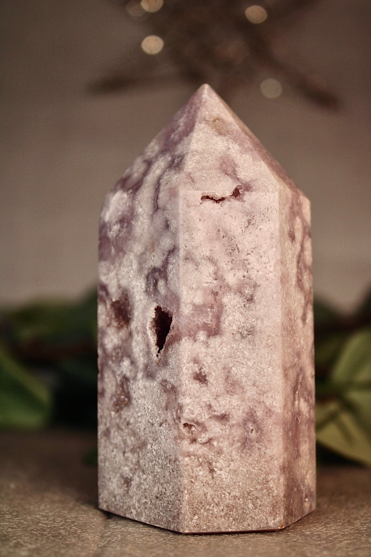 Lilac tone, pink amethyst tower from brazil 405g 11cm high