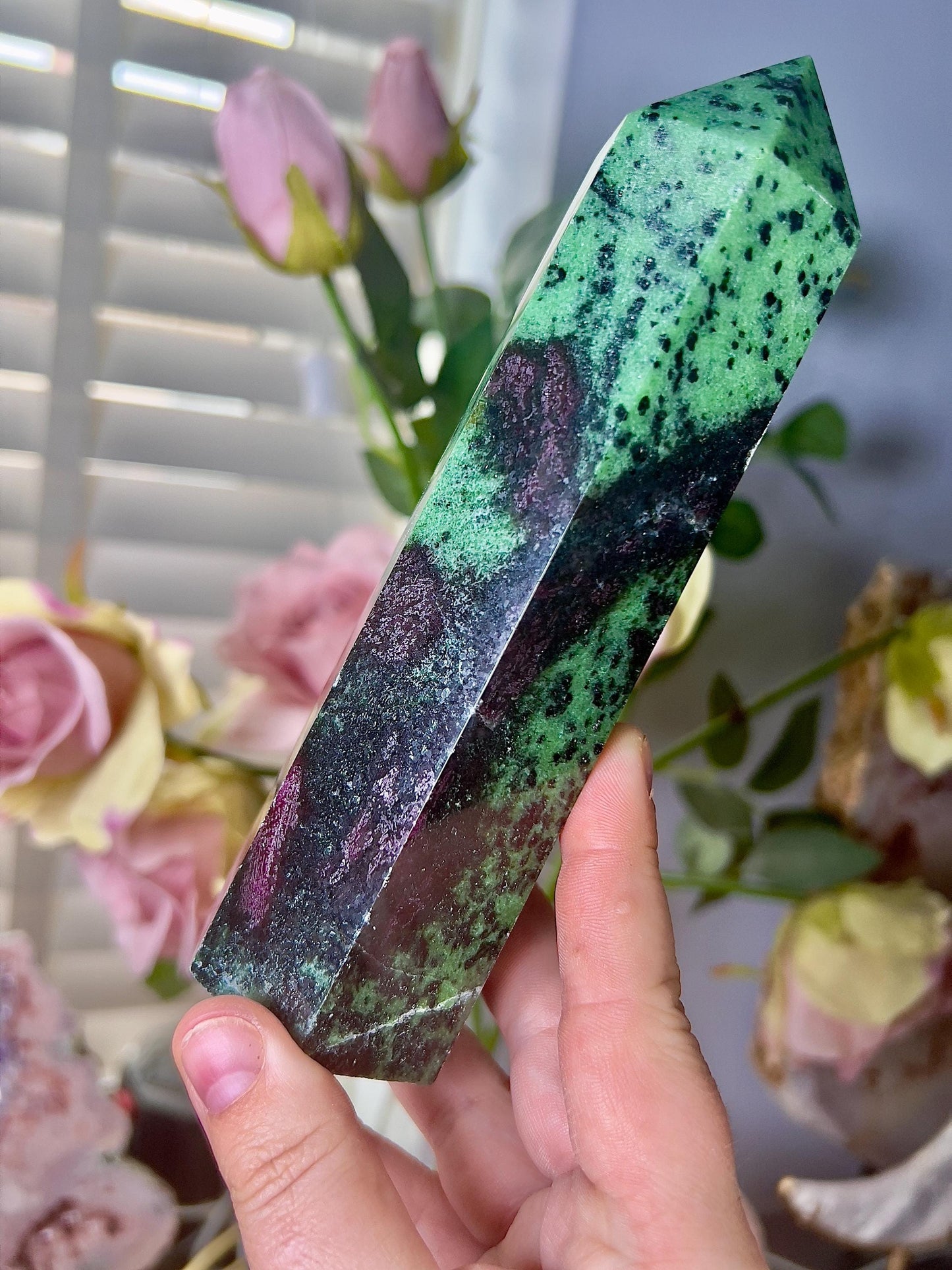 Large, high grade, ruby in zoisite tower 695g