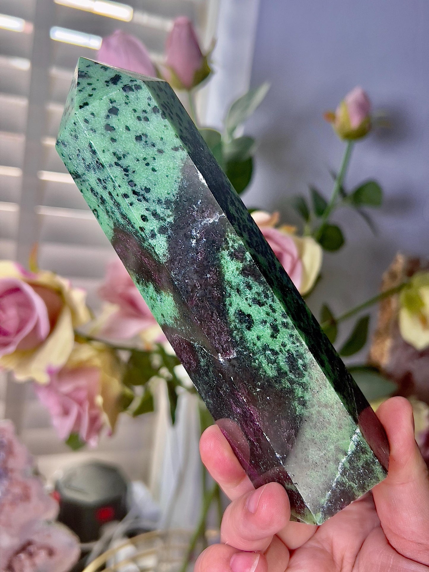 Large, high grade, ruby in zoisite tower 695g