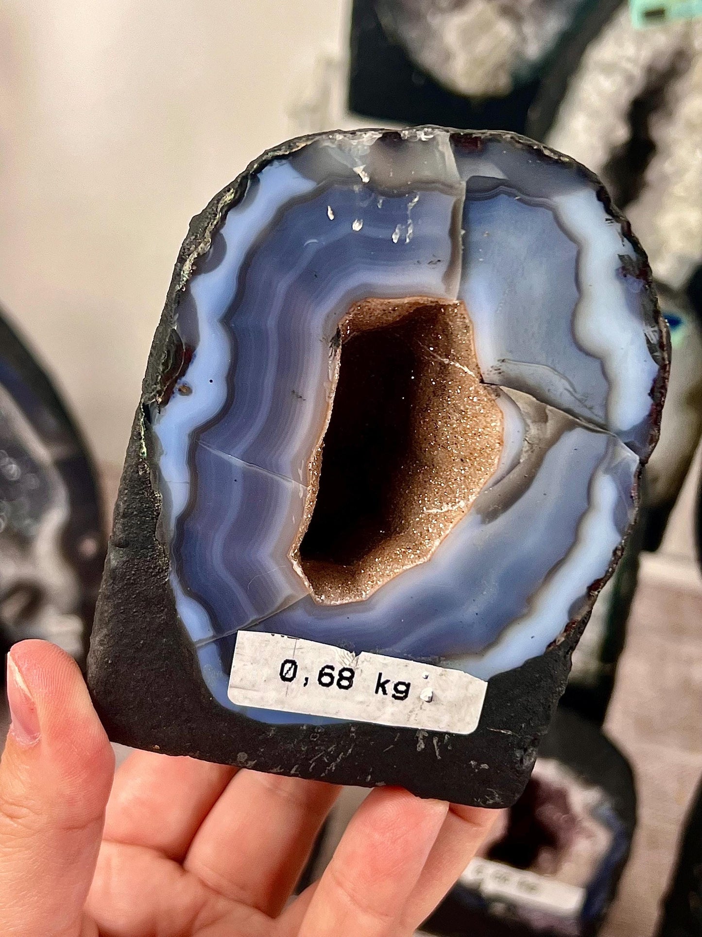 Beautiful, small,blue agate cathedral with peach sugar druzy 680g