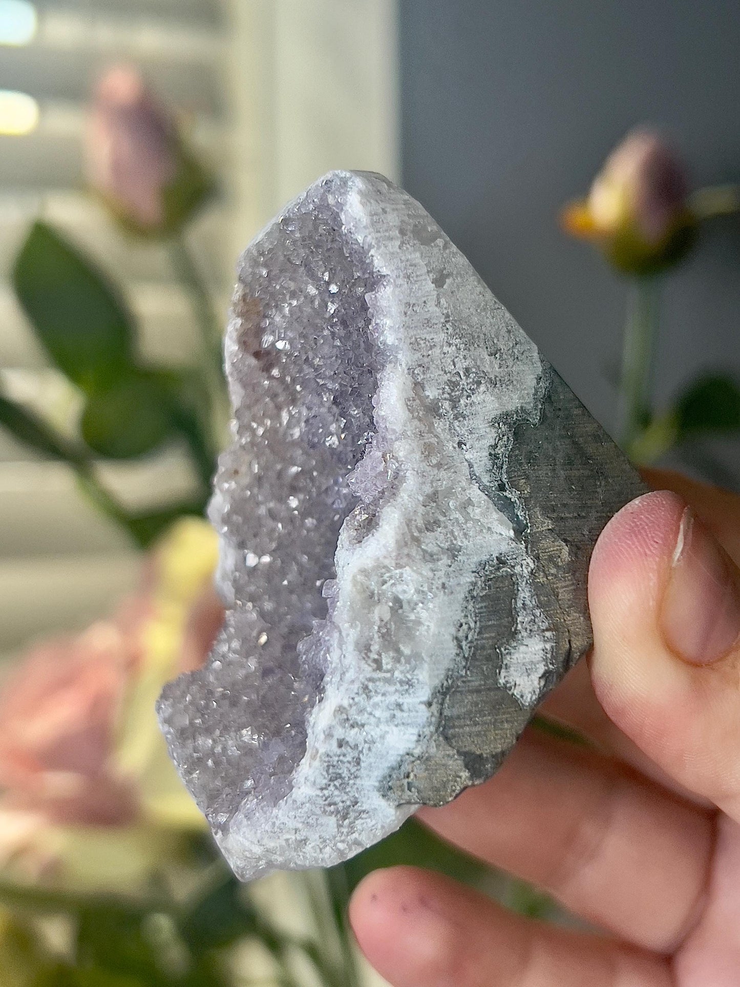 amethyst cutbase light pink toned freeform - 135G 6.5CM (H) 5CM (W)