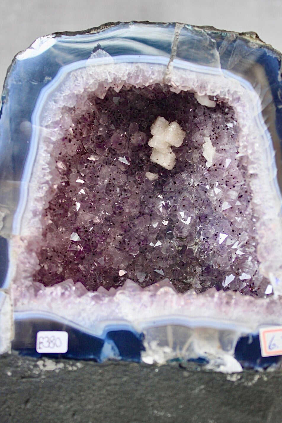 Large amethyst cathedral with agate banding and sugar druzy, cubic calcite - 6.7kg - slight damage in corner but can be painted