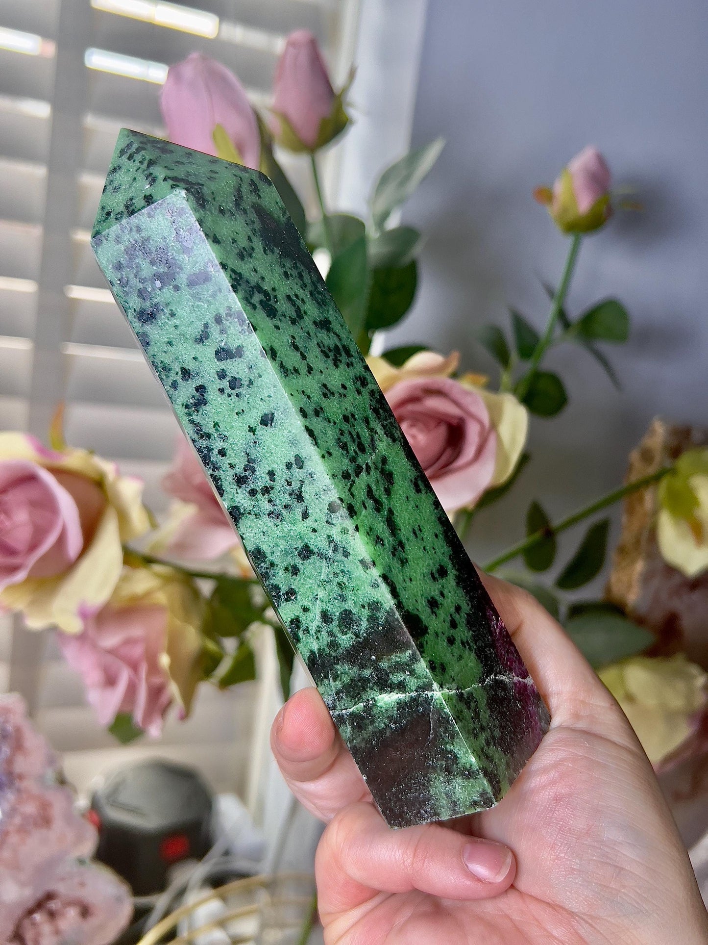 Large, high grade, ruby in zoisite tower 695g