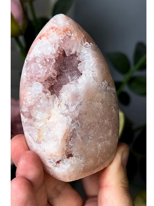 High grade, pink amethyst flame with quartz