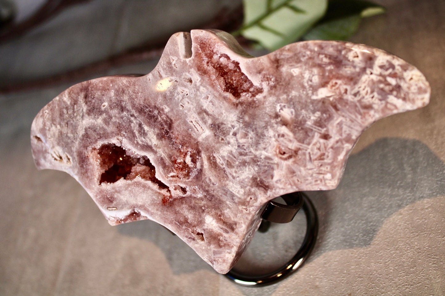 High quality, Freestanding, Red, pink amethyst, bat carving 420g 16cm(W) 9cm(H)