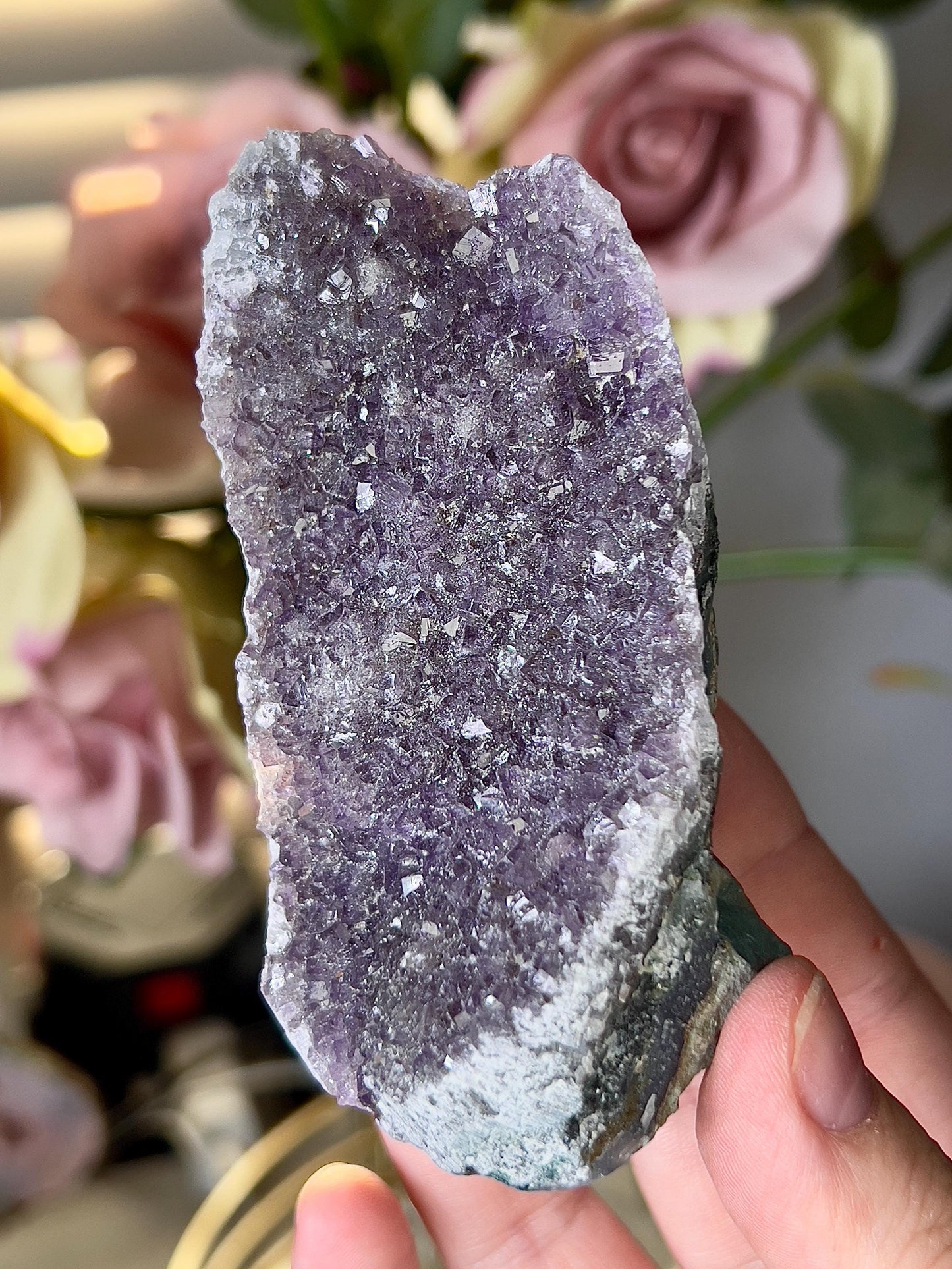 amethyst cutbase freeform - 205G 9CM(H) 5CM(W)