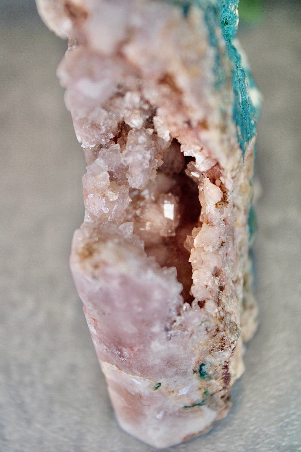 Pink amethyst tower with green jasper from brazil 470g 12.5cm (H) 8.5cm (W)