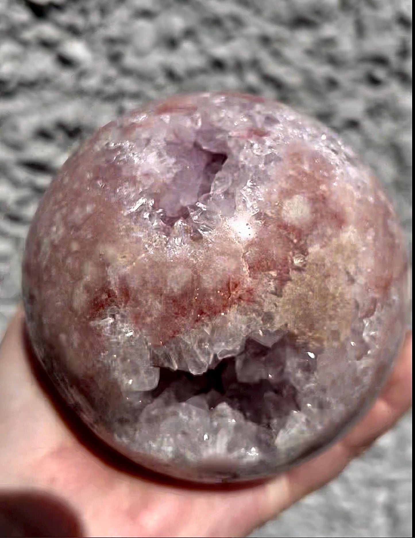 large, high grade, statement pink amethyst with a red/pink tone &beautiful lilac quartz 1.377kg