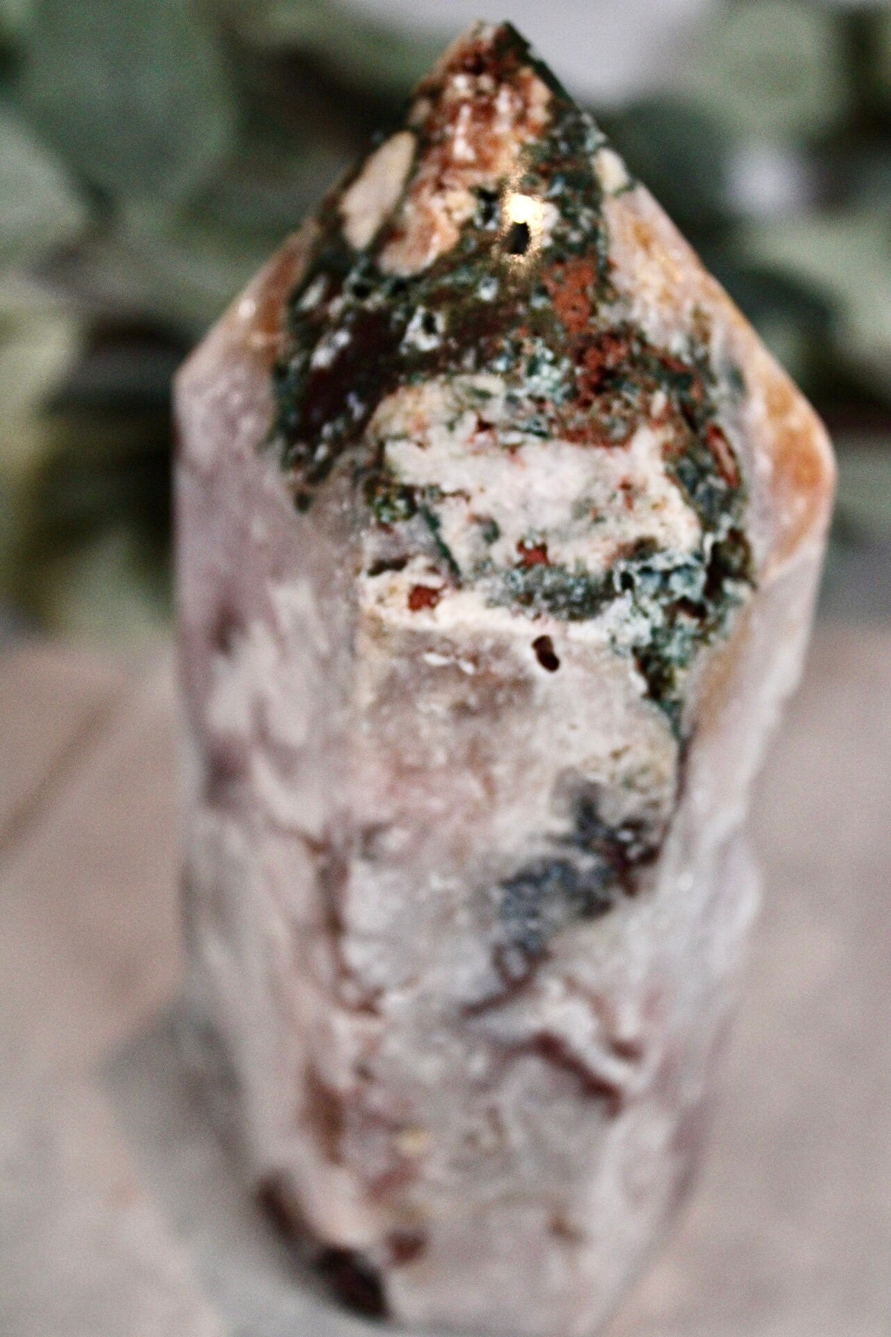 Large pink amethyst tower with green jasper - 955g 14cm (h)