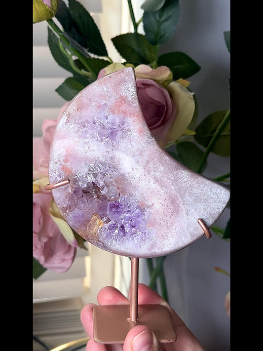 High grade, pink amethyst moon with purple quartz druze 500g