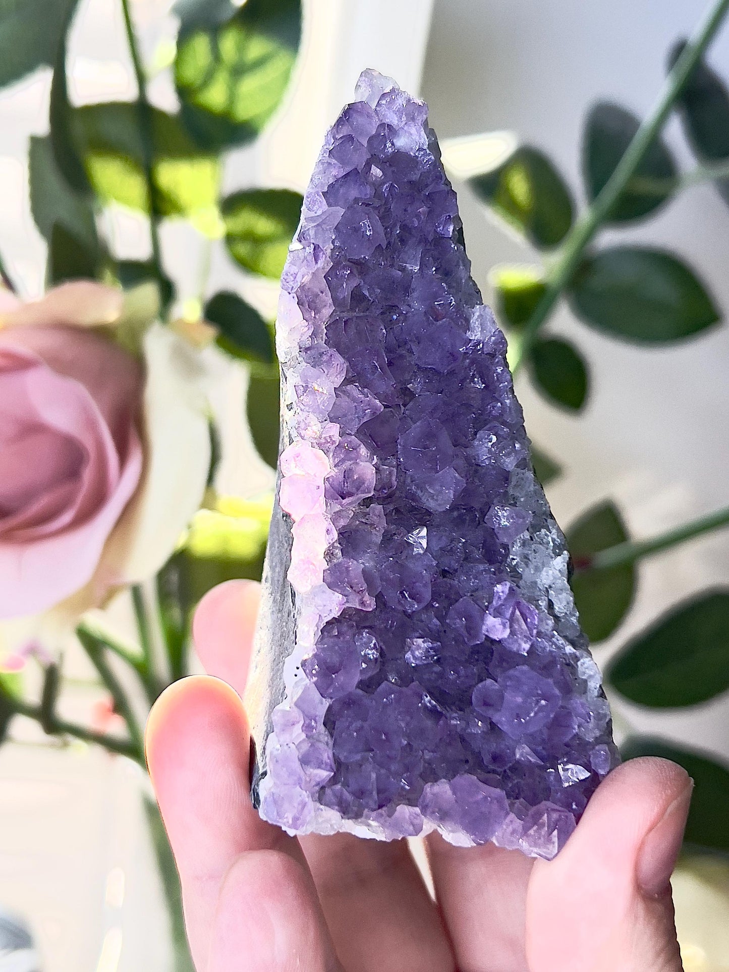 amethyst cutbase freeform 230g 9cm(h) 6cm(w)