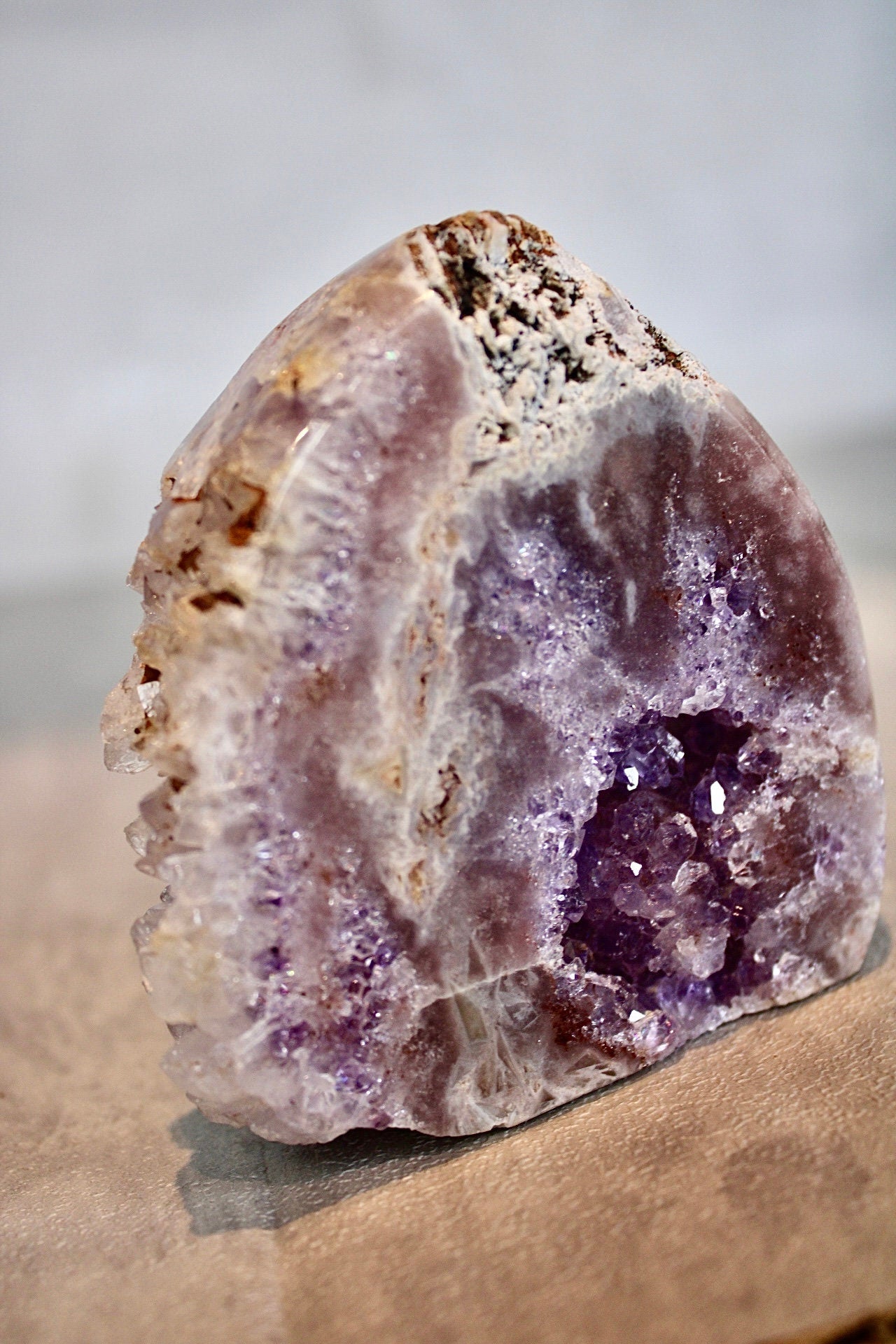 Extra high quality, purple, pink amethyst flame with quartz from brazil 220g 8cm (h) 8cm (w)