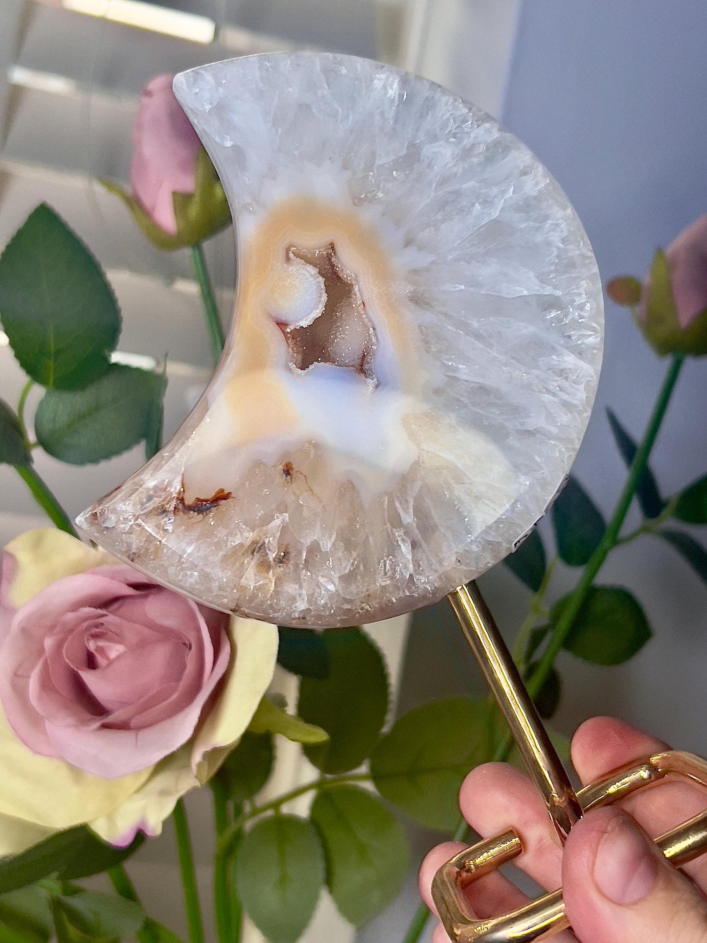 Beautiful, agate moon on stand 465g 17cm(h) 12cm(w)