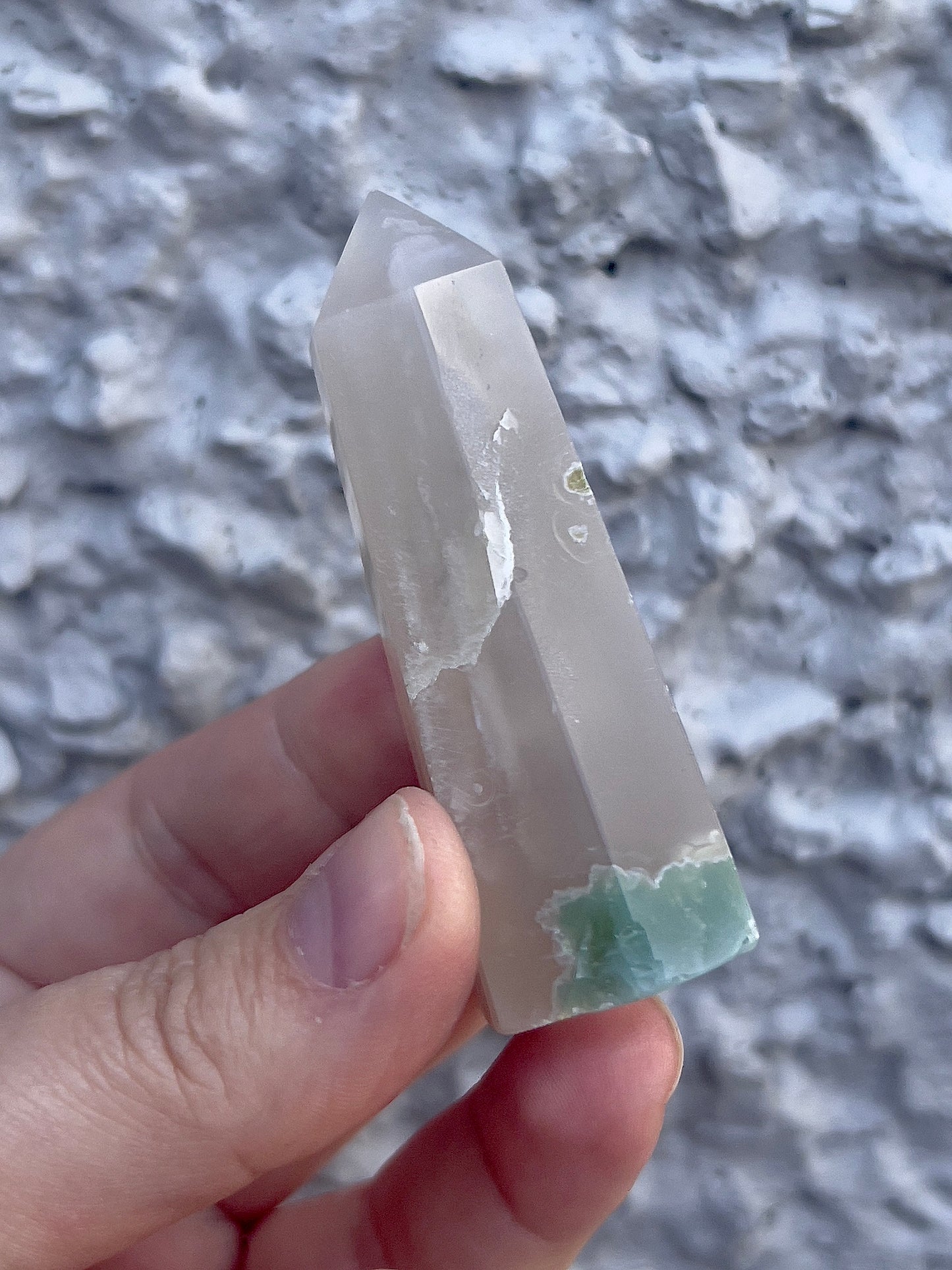 plain green flower agate tower