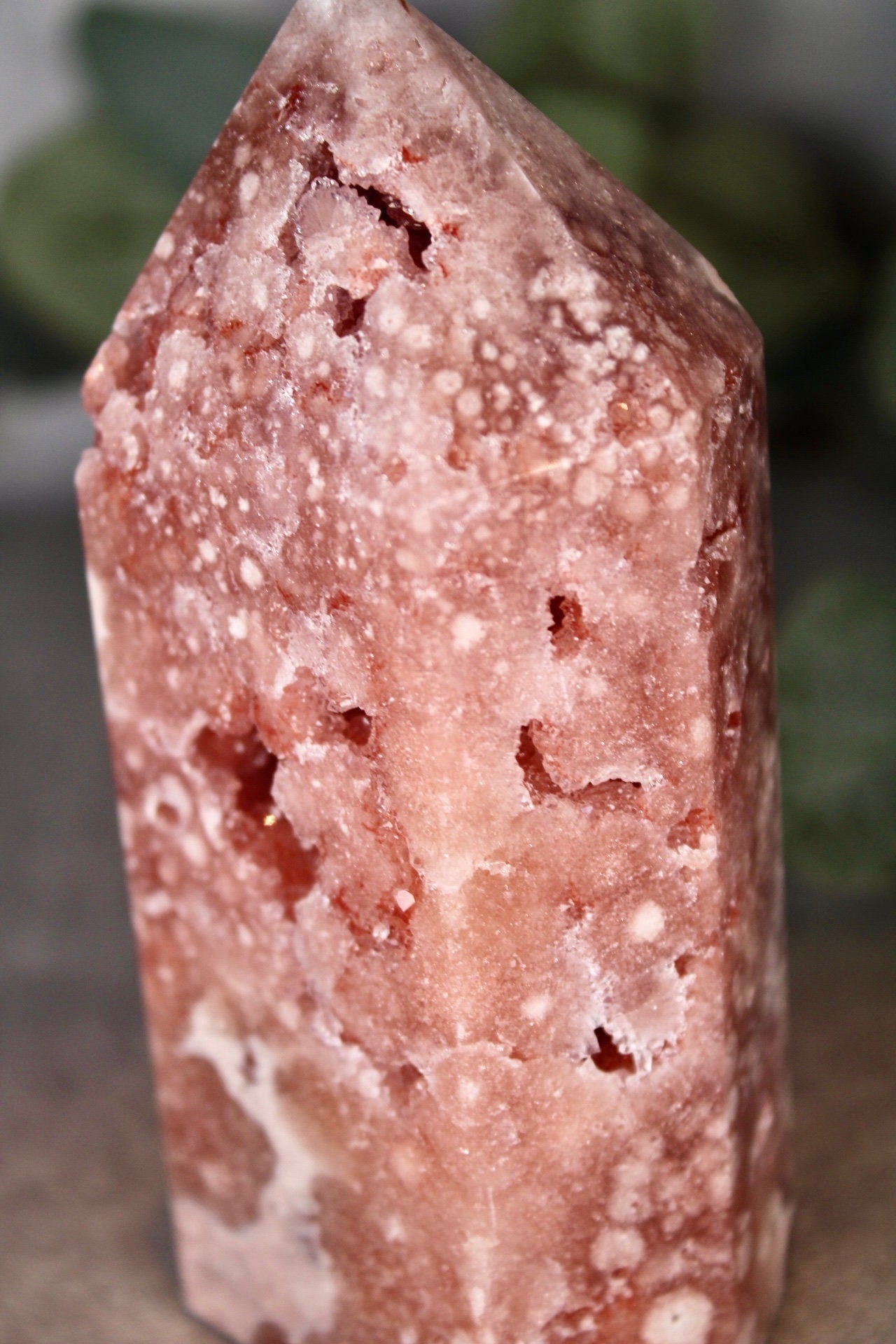 High quality, red, pink amethyst tower from Brazil 555G 13CM (H) 6CM (W)