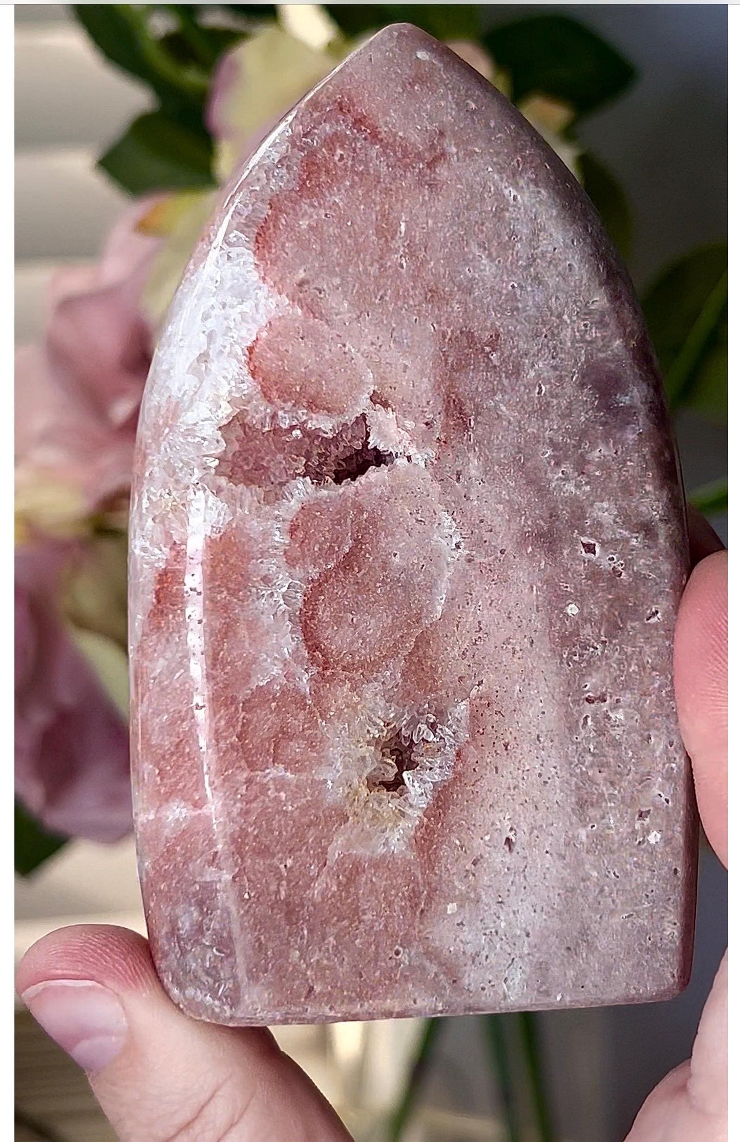 High grade, pink amethyst flame with quartz portal