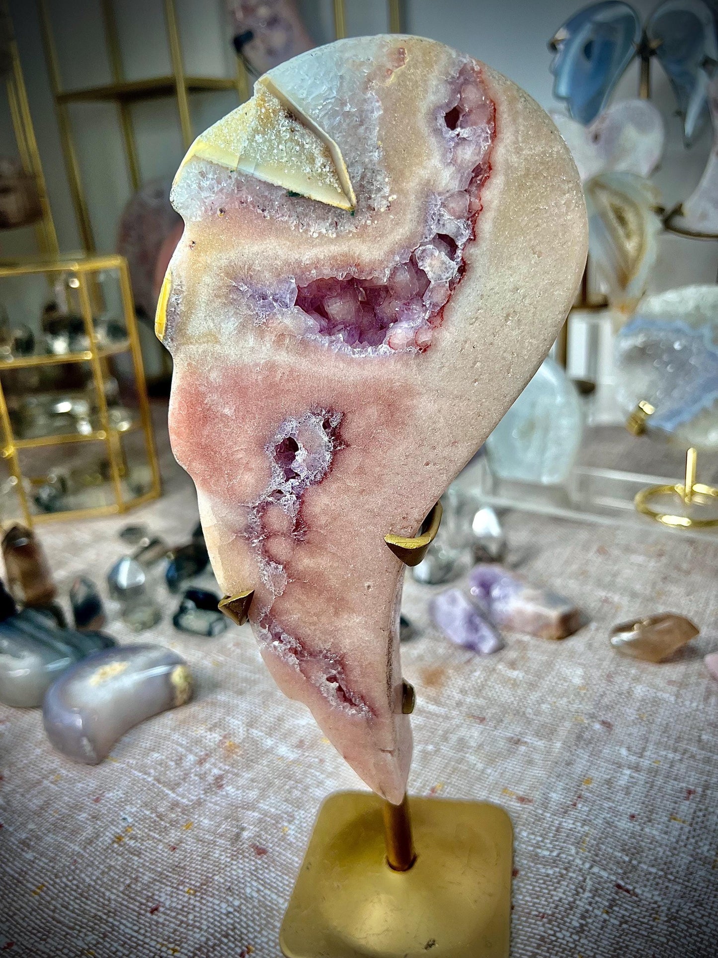 High quality, Pink amethyst wing on stand