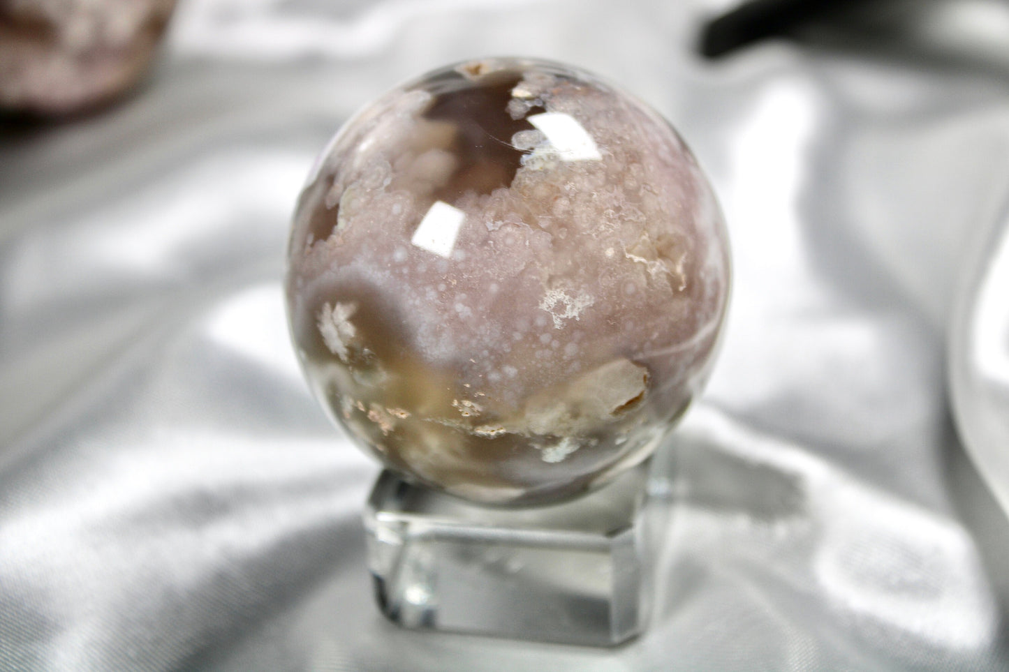 Flower agate sphere 215g 5cm