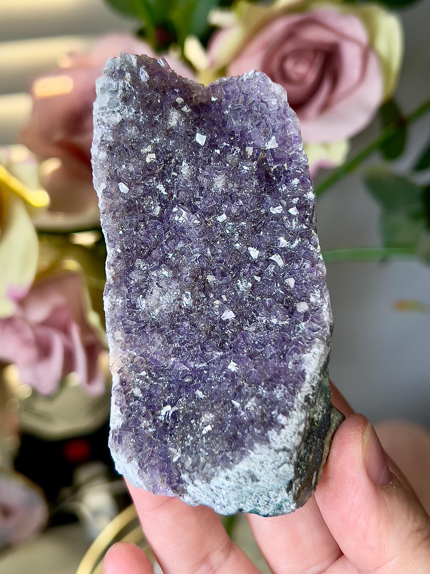 amethyst cutbase freeform - 205G 9CM(H) 5CM(W)