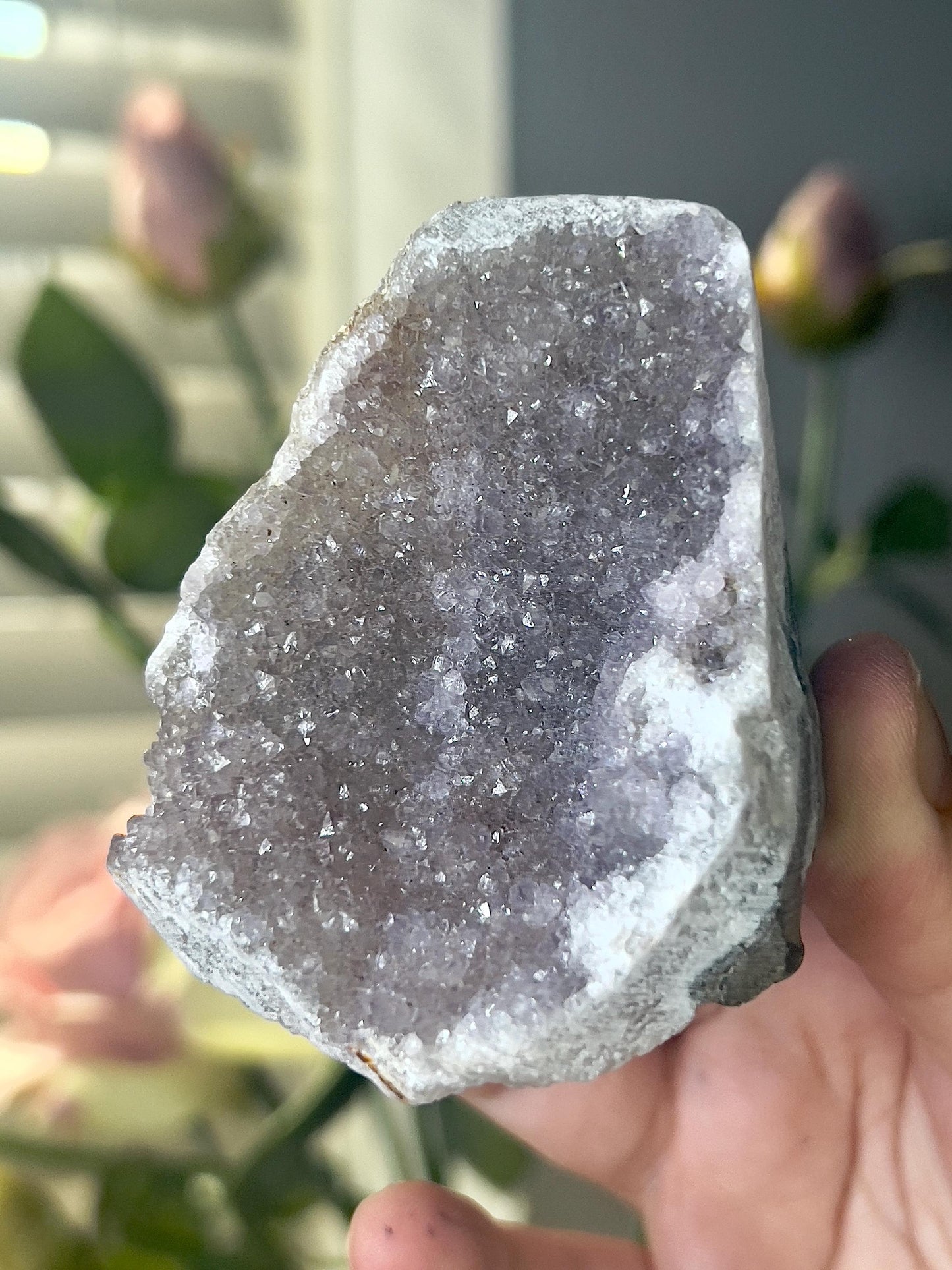 amethyst cutbase light pink toned freeform - 135G 6.5CM (H) 5CM (W)