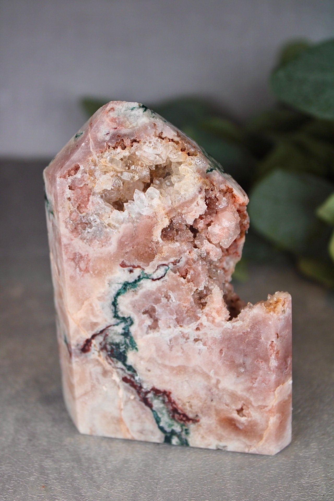 Pink amethyst tower with green jasper from brazil 470g 12.5cm (H) 8.5cm (W)