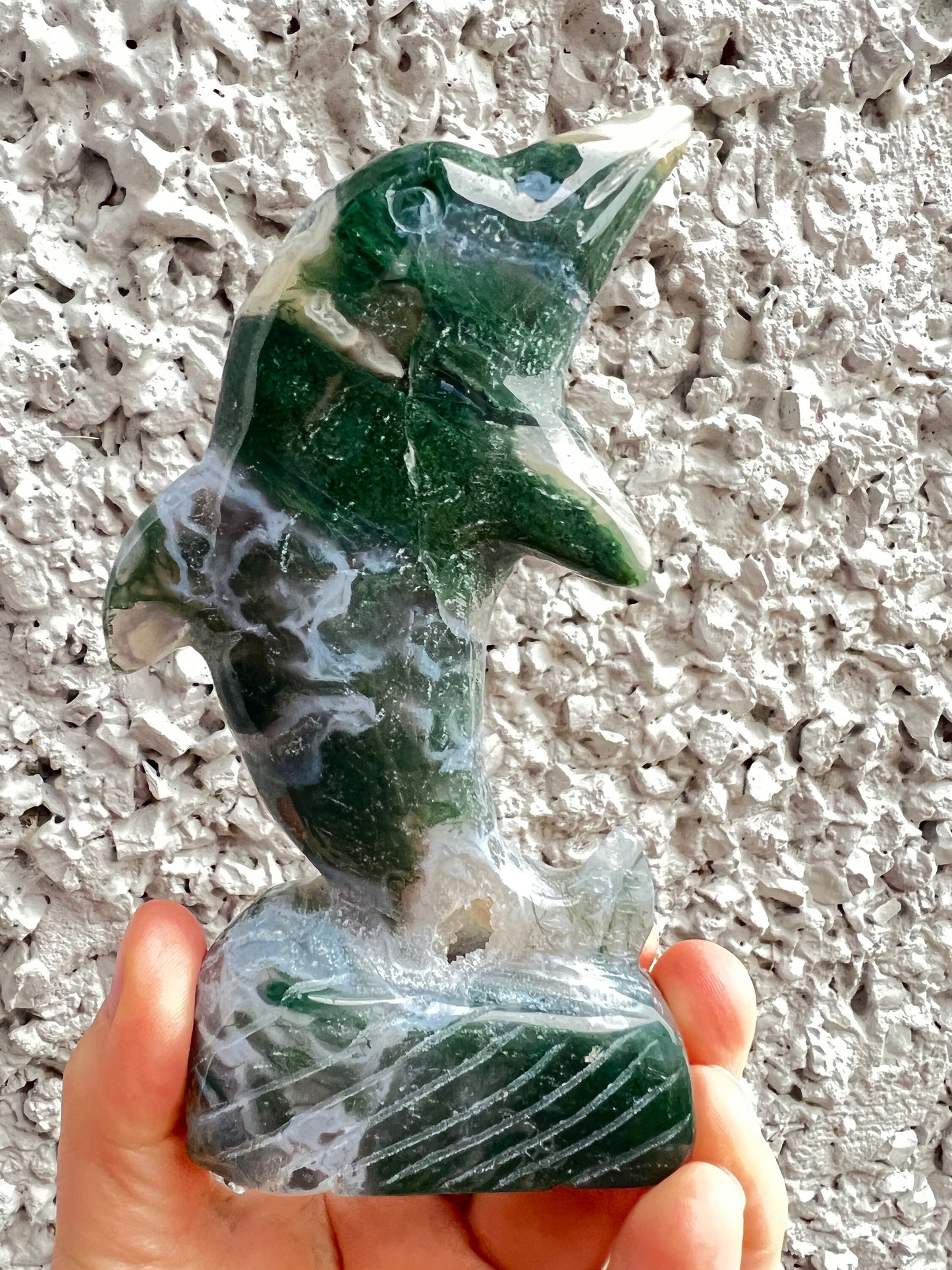 Druzy moss agate dolphin 13.5 cm