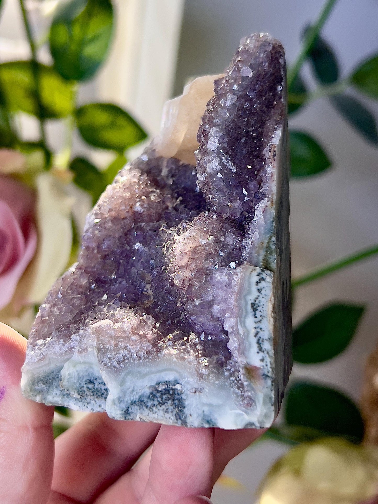 amethyst cutbase freeform with calcite 300g 9cm(h) 6cm(w)