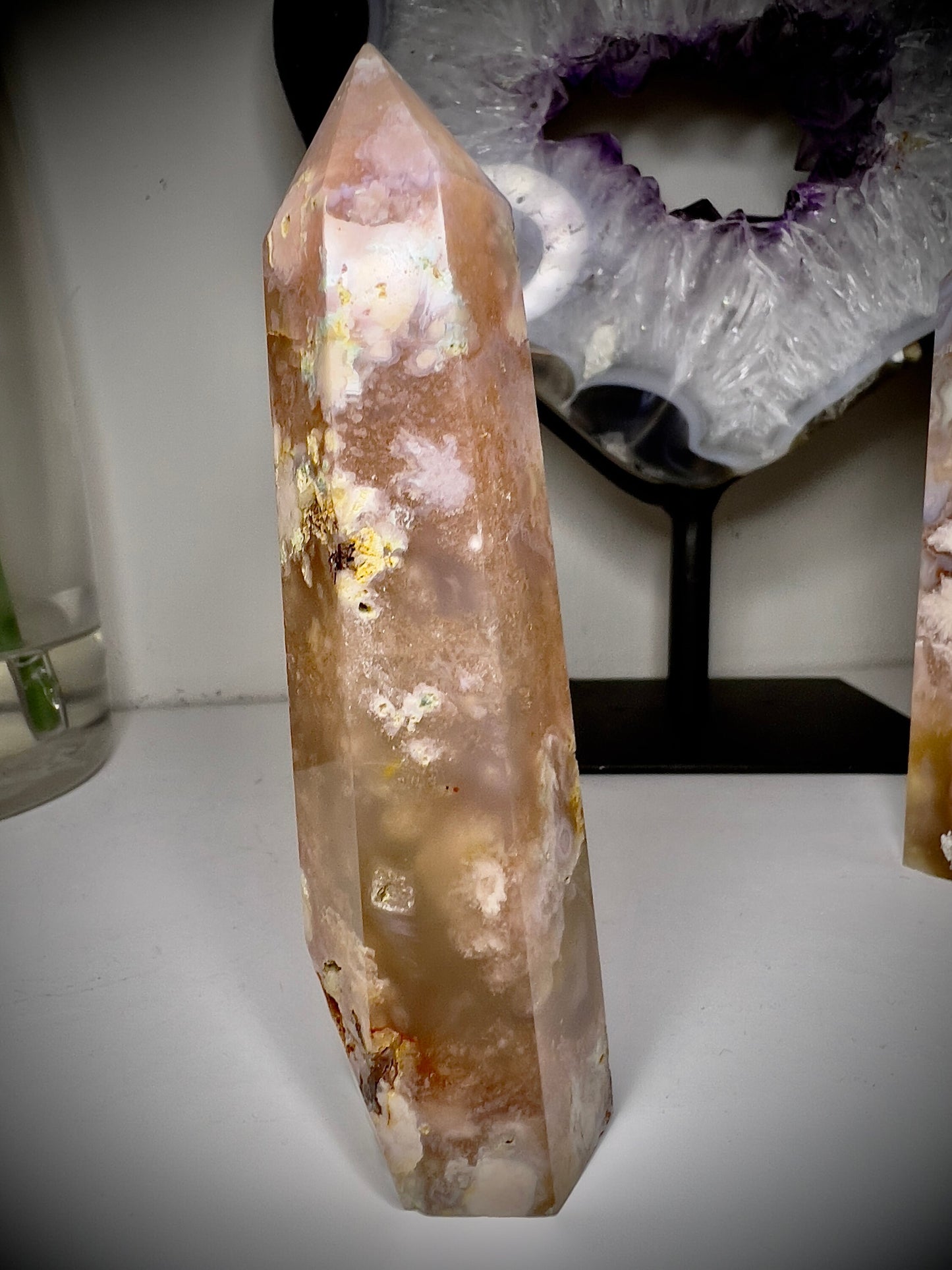 Pink Flower agate tower 118g 10cm