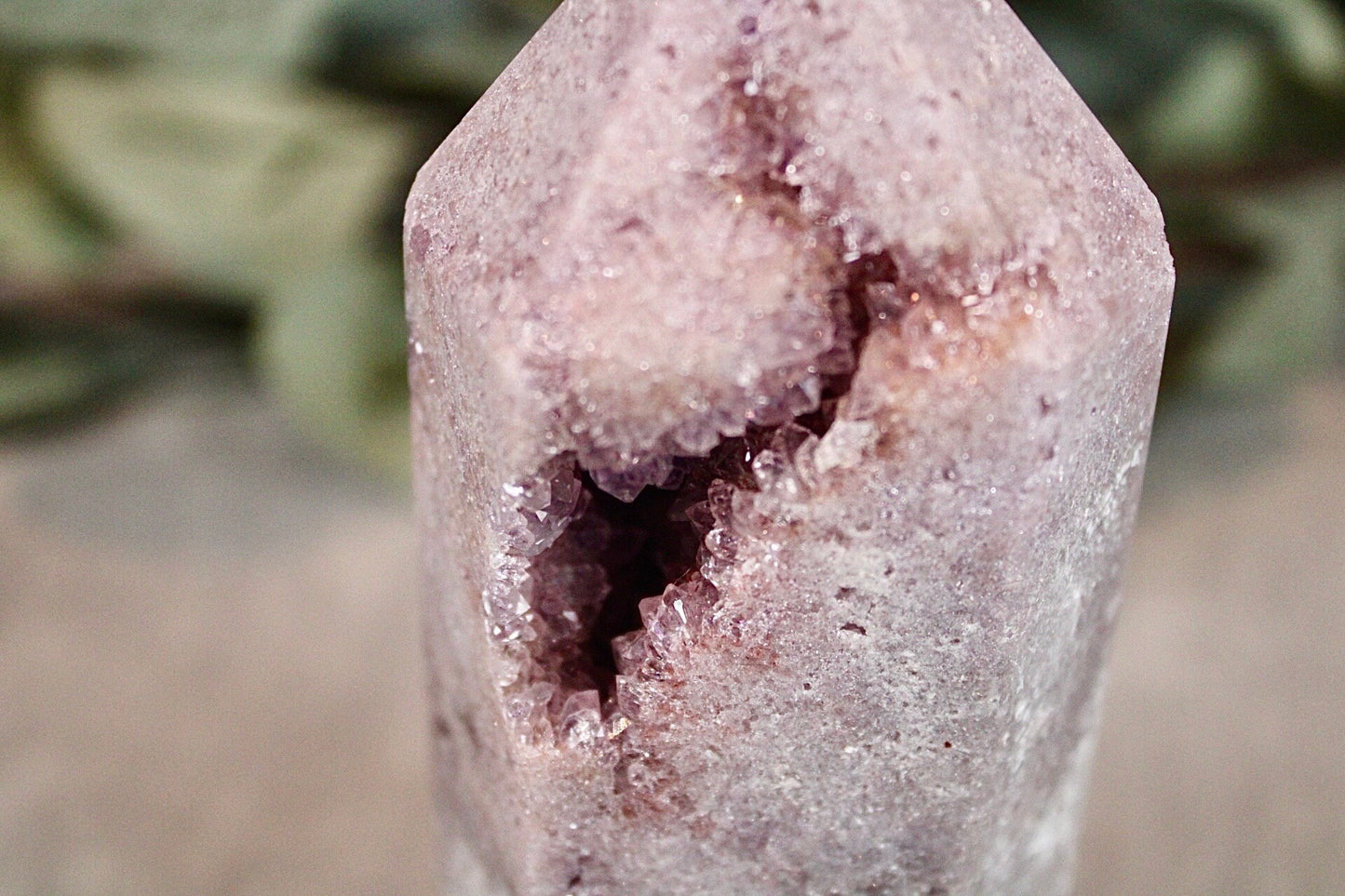 Snowy pink amethyst tower with druzy cave - 450g 12cm (H)