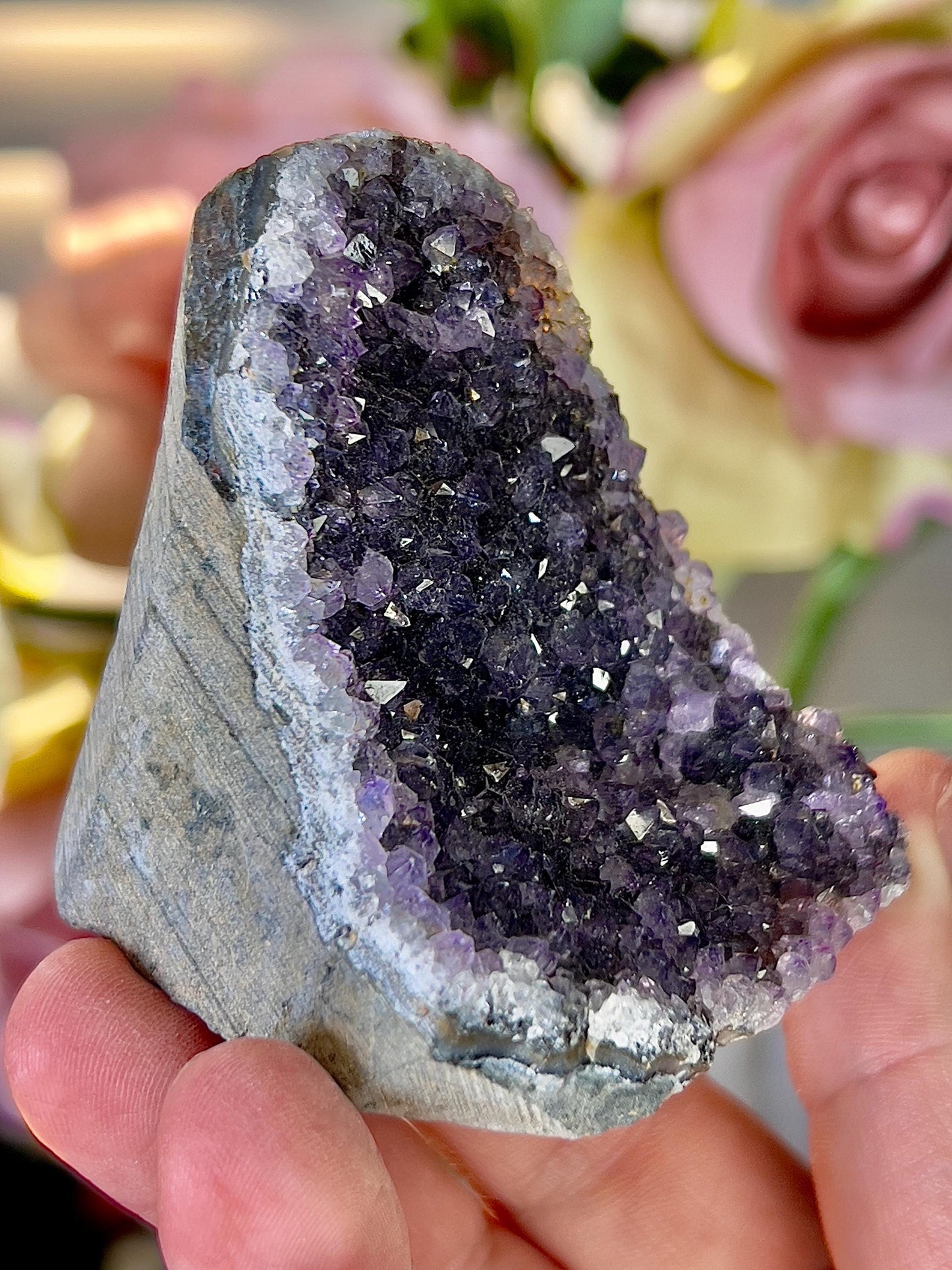 amethyst cutbase freeform - 125g 6cm(h) 6cm(w)