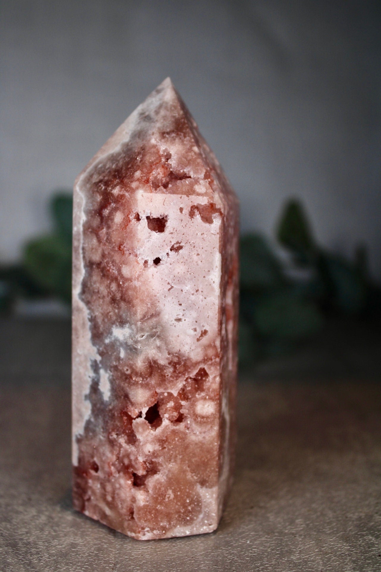 High quality, red, pink amethyst tower from Brazil 555G 13CM (H) 6CM (W)